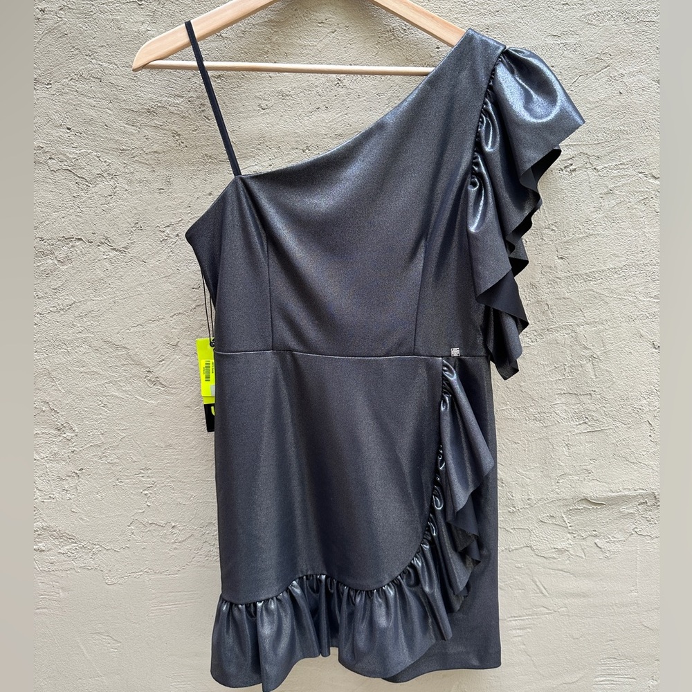 Laminated short dress by Byblos